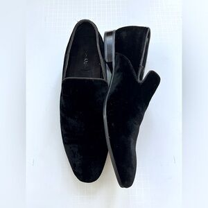 Calvin Klein Men Velvet Loafers, size 10.5